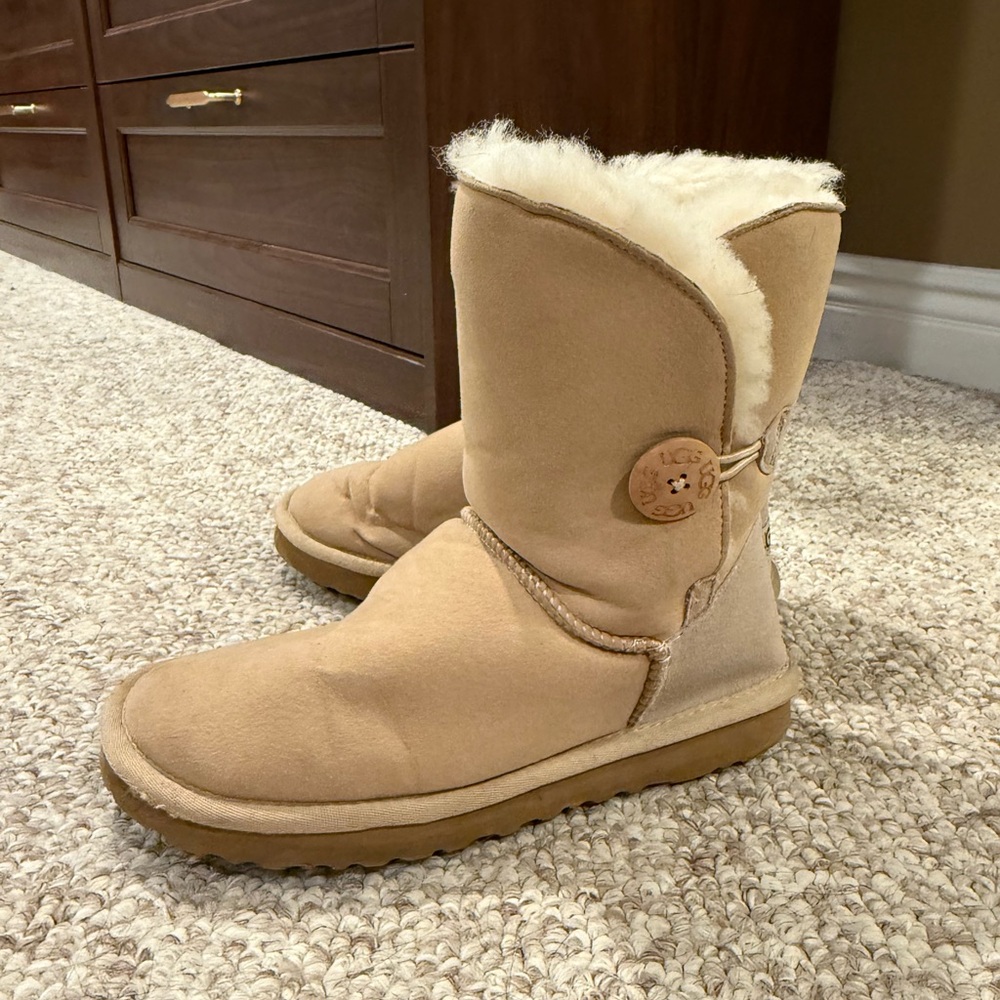 UGG Women's Beige Sheepskin Winter Boots